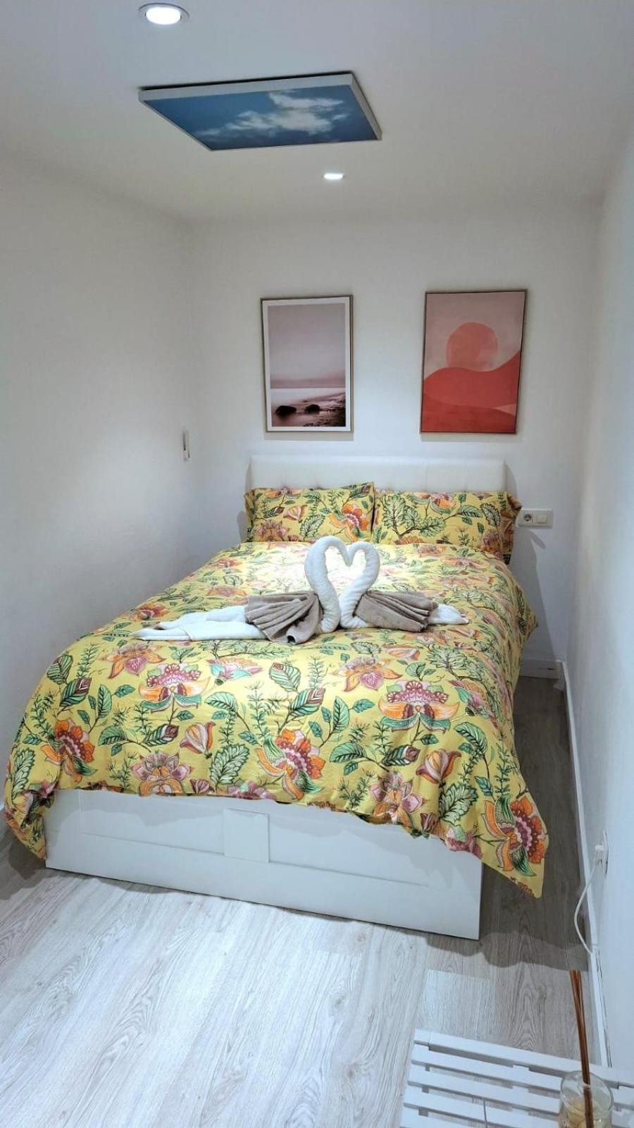 Moderno Apartamento Con Garaje Privado En El Centro De Vigo Exterior photo